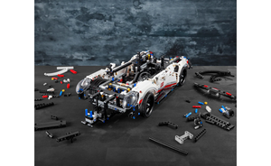 LEGO Technic Porsche 911 RSR