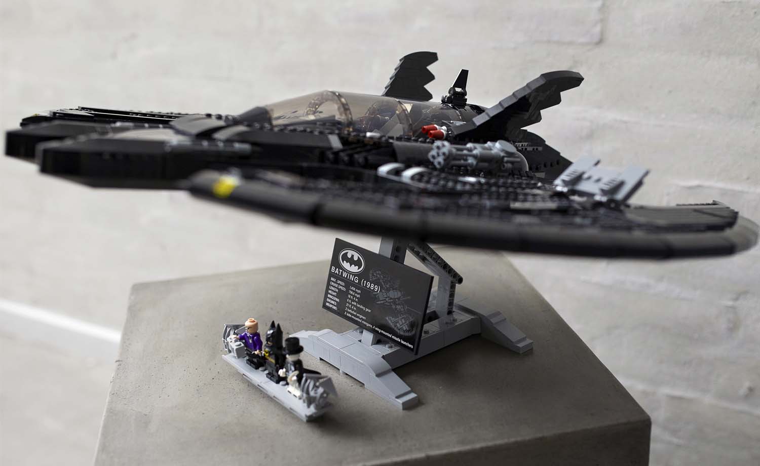 LEGO DC 1989 Batwing